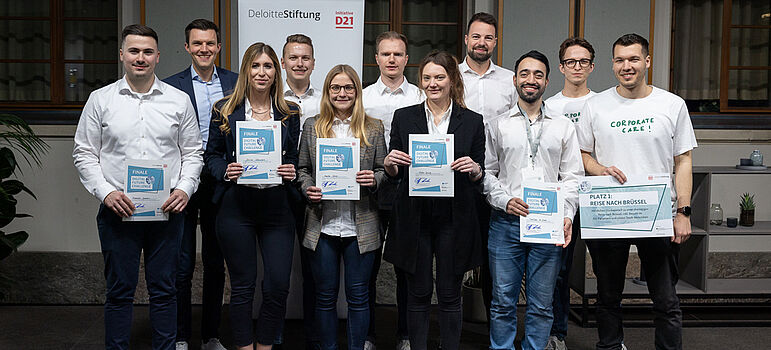 Digital Future Challenge: Gruppenfoto mit den Gewinnern
