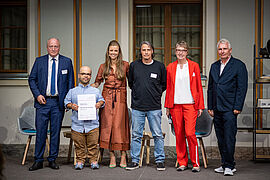 Steffi Lemke überreicht Eisvogel-Preis