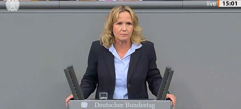 Steffi Lemke während ihrer Rede im Bundestag Steffi Lemke während ihrer Rede im Bundestag