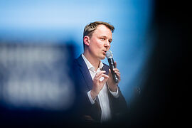 Jan-Niclas Gesenhues am Rednerpult