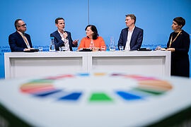 Diskussion auf dem Podium
