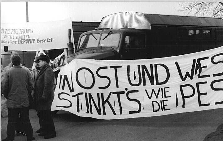 Schöneiche bei Berlin, Blockade der Mülldeponie