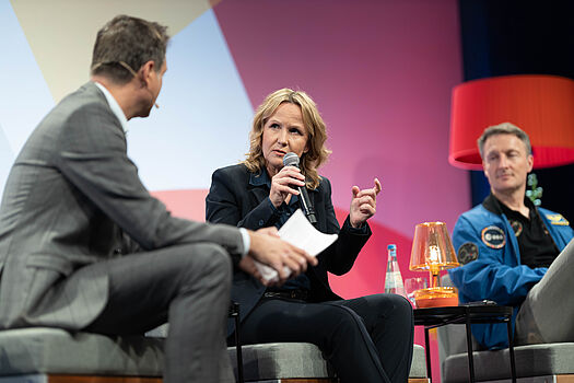 Bundesumweltministerin Steffi Lemke und ESA-Astronaut Matthias Maurer