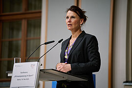 Parlamentarische Staatssekretärin Schwarzelühr-Sutter