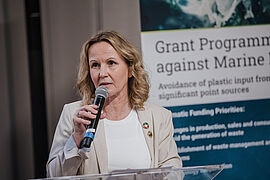 Steffi Lemke bei einer Rede auf der Our Ocean Conference.