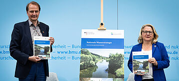 Svenja Schulze und Dirk Messner beim 3. Wasserdialog