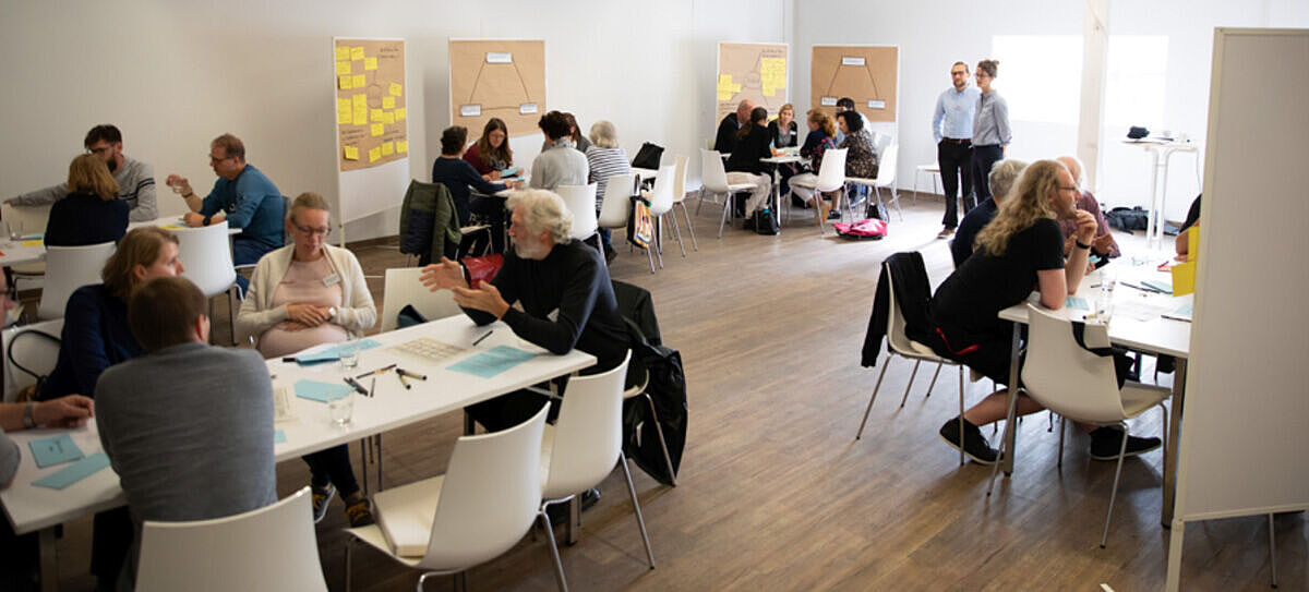 Gruppenarbeit während der Regionalkonferenz in Stuttgart